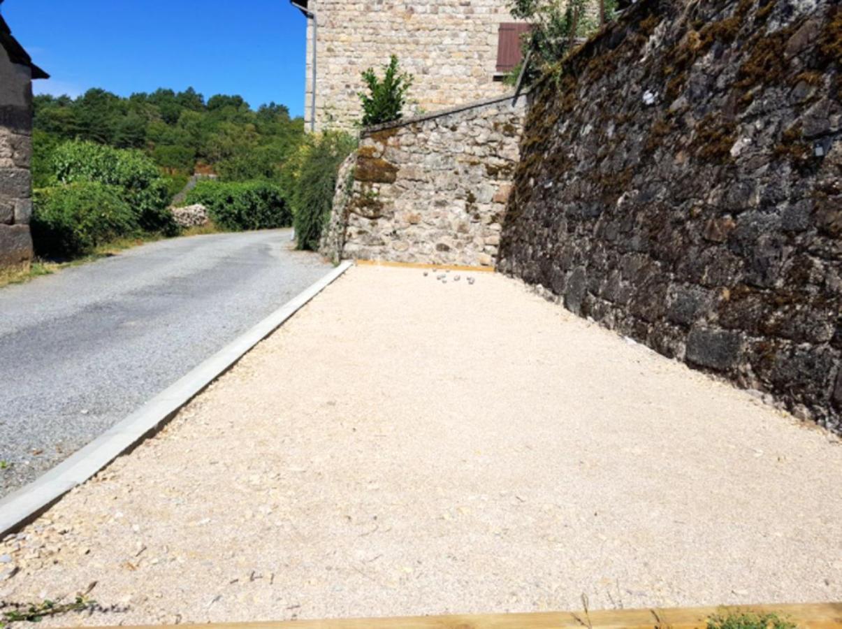 Maison Charmante A Florentin La Capelle Avec Jardin Et Vue Montagne Bagian luar foto